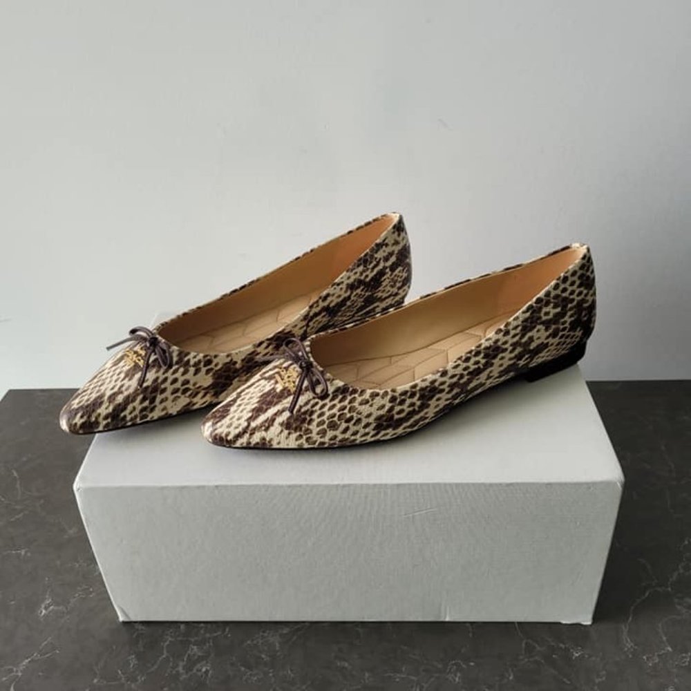 $89 NWT (9.5) Coach Point Flat - Picture 6 of 8